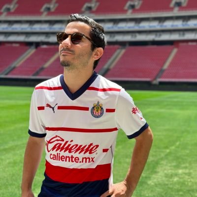 Aficionado al fútbol y al Club Deportivo Guadalajara 🐐