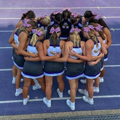 Official Twitter of Avon Cheerleading!💜🎀💛 Follow us on Instagram & Facebook!