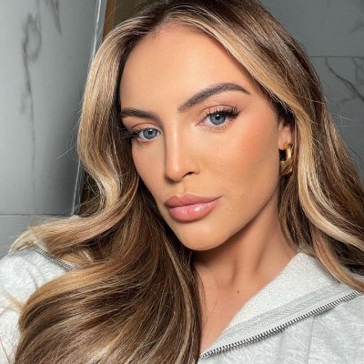 Eyes that sparkle, just like my personality..𝓛𝓲𝓿𝓲𝓷𝓰 𝓵𝓲𝓯𝓮 𝓪𝓼 𝓪 𝔀𝓸𝓻𝓴 𝓸𝓯 𝓪𝓻𝓽, 𝔀𝓲𝓽𝓱 𝓬𝓻𝓮𝓪𝓽𝓲𝓿𝓲𝓽𝔂 𝓪𝓼 𝓶𝔂 𝓼𝓲𝓰𝓷𝓪𝓽𝓾𝓻𝓮.