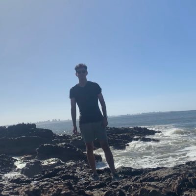 matiferrei's profile picture. citizen y cerrista como toda gente de bien