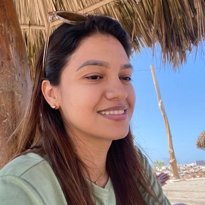 decastrojohanna's profile picture. "La vida es demasiado corta para amarte solo en una, prometo buscarte en la otra vida. " W. Shakespeare