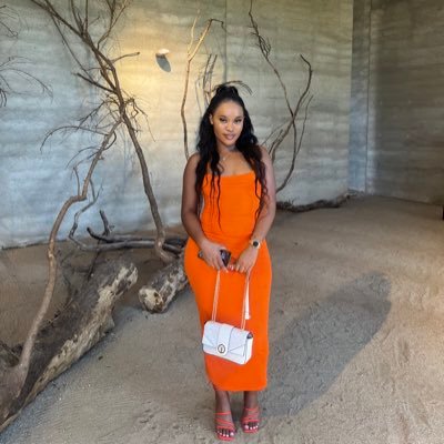 News anchor @5fm on Smash Afrika Weekends. Communications Specialist.