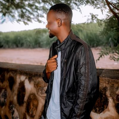Electronics & Telecom | Website Developer | #YNWA 🔴