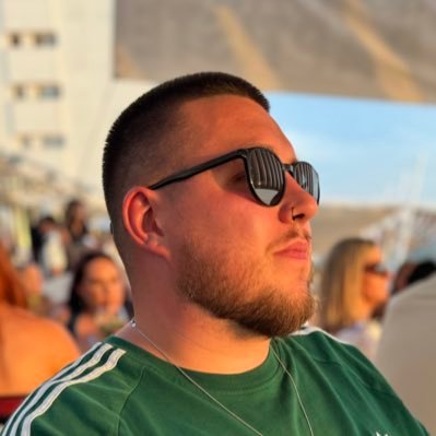 D_decs's profile picture. Dec, Sheffield ⚔️🇬🇧 Apple 📱 SUFC 🔴⚪️ Instagram & Snapchat: d_decs