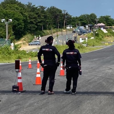 #FormulaDriftJapan でスターターやらせてもろとります。
本業はしがないクルマ屋さんです。
フォロバは気分で、、、すいません!