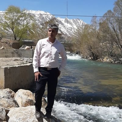 مرد را دردی اگر باشد خوش است
درد بی دردی علاجش آتش است