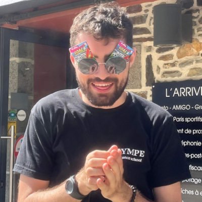 Troubadour à temps partiel, fait bip bip boop avec des infras le reste du temps