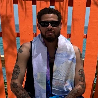 ItsRow's profile picture. Cool guy, father, basketball coach, gamer, sports and music head, Miami U. '11, | you're supposed to be the greatest, remind yourself |