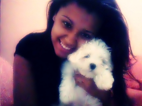 15 anos, ariana. Emotiva,sensivel,chorona,feliz, retardada, lerda, eu mesma, prazer :']