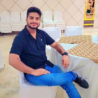 royal_prabal's profile picture. हे प्रभु ! मेरी प्रार्थना को ऐसे स्वीकार करो कि,
जब-जब मेरा सिर झुके,
मुझसे जुड़े सभी लोगों की परेशानी दूर हो जाये…