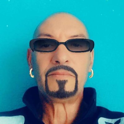 Je suis transmetteur et soldat numérique de l'info que les médias nous cache Paix et Amour à tous prenez soin de vous et de votre famille