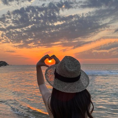 The sea and the sunset. Feel the affinity of nature.
Like #Trave 🛫#Outdoor Sports #Yoga🧘🏻♀️
Try something new and different