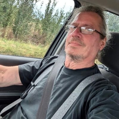 Am a honest and trustworthy man that never break promises I’m a widow i have 3 cruise ships and 4 houses too I buy feet pics (I BUY FEET PICS)