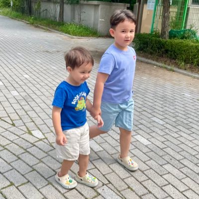 English Teacher & Dad. @Official_STFC & @IncheonUtd Fan. Tweeting about the #kleague and more. 🏴󠁧󠁢󠁥󠁮󠁧󠁿🇰🇷🇧🇲