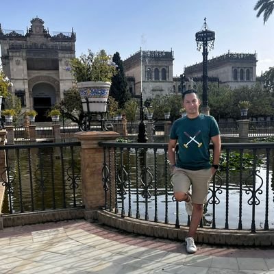 lposas's profile picture. 