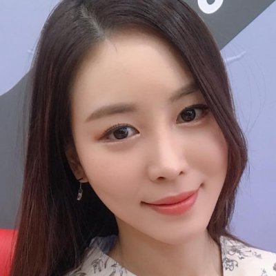 🇭🇰🇺🇸 is my 🏡 Single looking for new friends around here.
Note: No sell porn, No naked.