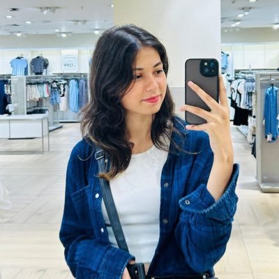 PSL lover😍
Black lover🖤
Tea lover😋
Chocolate lover😊😍
poetry lover😍
Attitude 0%😜
Cuteness overload😁🤪