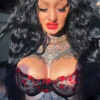 MiaRoux916891's profile picture. Hey, ich bin Mia , süße 30 alt und bereit für ein versautes Abenteuer. Falls, du mich gerne kennen lernen möchtest, dann besuch mich oder schreib mir 😏🔥