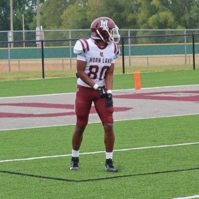 Athlete | Horn lake 27’| 5’10 WR Contact info: 901-545-9088 |