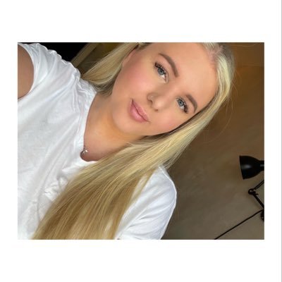 tashapearson97's profile picture. 