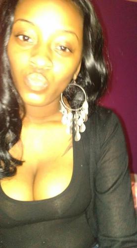 ModellBehavior's profile picture. Liz| 19 |LiBRA | MAKE WALKIN LOOK LIKE MODELING!! #PROMOTER! Catch Me