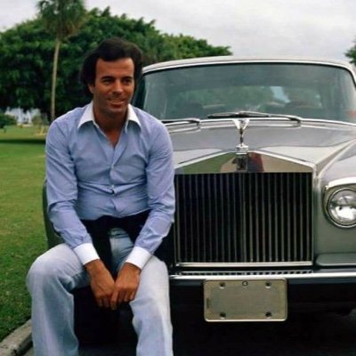 SovRuben's profile picture. ecom, business & sun