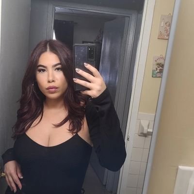 Hi all!!
I 🖤 Music
IG: jadeenk_523
DM open ⬇️
Writer for @NerdAlertNews
She/Her