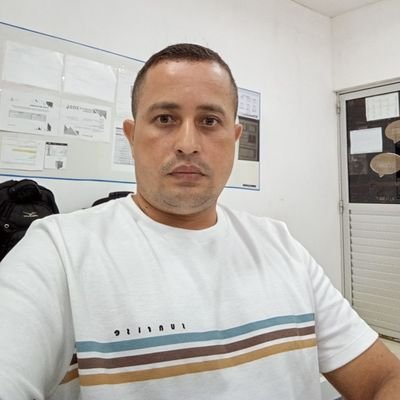 Militar da reserva 16º RCMEC , Patriota ,Bolsonarista ,100% Conservador , Família ,Politica , Educação etc...
Casado e amo meu país !!!!! Selvahhhh !!!