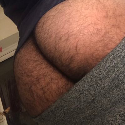 #Young #hairy #Indian / #paki based in #London. Love showing my body and playing for you on #cam. Subscribe to see more 😈 #feet #ws