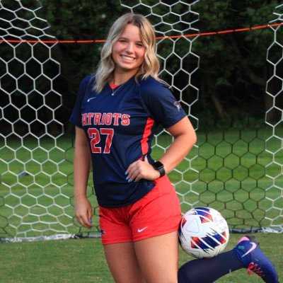 SheltonSierra16's profile picture. Heritage Hills 2025 /Evansville Futbol Club #16 / Midfield and varsity player ⚽️