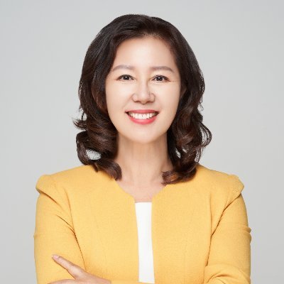 aceyun99's profile picture. chatGPT, 생성형AI AI 리터러시 강의
sns강의(블로그 페이스북 인스타그램..)
모바일홈피제작강의
네이버 스토어팜 쇼핑몰 제작강의
1:1 및 그룹 코칭, 컨설팅