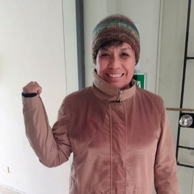 charolix12's profile picture. 