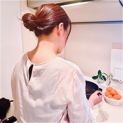 保育園で栄養指導している調理師です。毎日の食事をととのえて、心とカラダを健康に。カラダにやさしい自然派レシピや、健康マメ知識を発信してます / 高校生の息子います/中医養生士 / 月1回開催の「食と健康スペース」 アーカイブ→https://t.co/0nCuhVH4nn