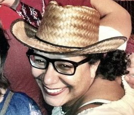 DivaMich's profile picture. Vrouw, moeder, iPhone-gebruiker, overtuigd Apple-fan, boekenjunk, knutselmuts.