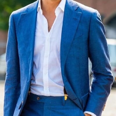 実は性感マッサージをされるのが大好きで、全身をフェザータッチでサワサワされるだけでビクンビクン反応してしまうぐらい大好き♡ただ、そんなこと誰にも相談できないし、素人男性にしてもらえることなんてほとんどない…あとは私がされるだけじゃなくて、お返しで男性を気持ち良くさせたい…そんな女性とトロける時間を過ごしています。