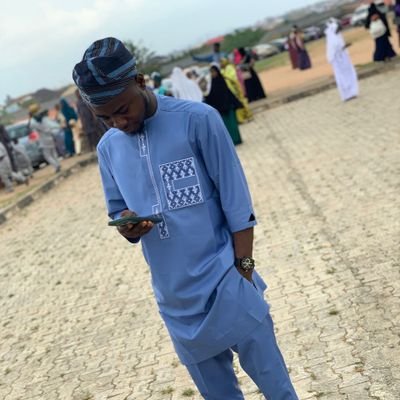 #Manchester United fans
Islam is the way May Allah be with us 🙏
Fan of @Cristiano Ronaldo
@davido @Wizkidayo @Olamide
Tailor is my work @Shevystitches