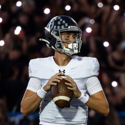 QB▪️6’2 185▪️Trabuco Hills HS▪️4.1 GPA▪️All-CIF▪️1st Team All CIF/League▪️School Record Holder▪️949-842-4329▪️NCAA#2301755275▪️@CoachDanny10 🚨2 D1 Offers🚨
