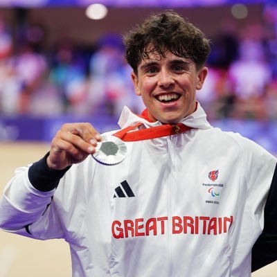 19 /🥈 at Paris 2024 / WR holder PR holder/world champion 3x/ 3x national champion