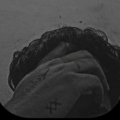 AdityaKundal4's profile picture. Introvert with Extrovert Mind 😑