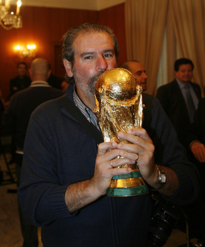 Periodista deportivo. Radio Marca. Pasé por El Día de Córdoba, Minuto90, Cope Córdoba, Canal Córdoba TV, CCFRadio, CordobesismoRadio y Diario Andalucía