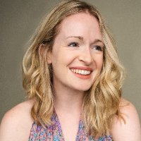 Christina Baston (@tinamacarina) Twitter profile photo