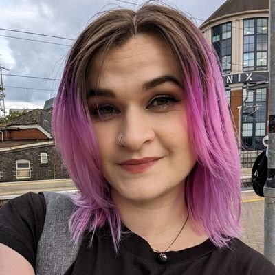 animal enthusiast | dancer and aerialist | literature, gaming and metal
she/ her | charmed by @seanmobsby 🖤