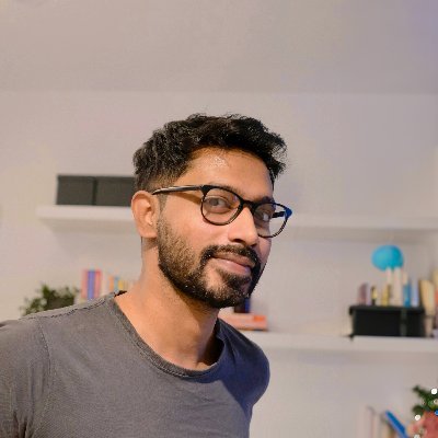 🏎, 👨🏽💻 Product Designer who codes sometimes. Currently tinkering with https://t.co/kAVA7i86Ql & https://t.co/8fbFYP2K1O