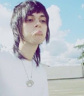 umMinininho's profile picture. M-I-N-H-A Pequena @20seduzir_Raawr  ♥  M-I-N-H-A irmã  @leitecom_toddy ♥   
http://t.co/Gibe7jWrD2