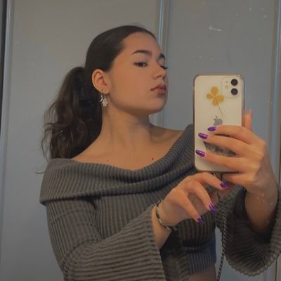 naelle_az's profile picture. ☞ Scorpio ♏︎︎ 🫀 🇩🇿🇫🇷 🤍🤍RMA 💙🤍FCGB BBD💚🖤🤍💜