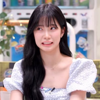 zuhashiiii's profile picture. 