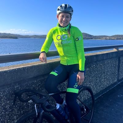 Global grasshopper from 🇿🇦 in 🇦🇺 Work - @Appselec 💡 Play - 🏊♀️🚲🏃♀️🎿
