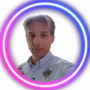 Consultant immobilier & web marketing en France. Spécialisé en étude de projet, faisabilité, recherche et vente de biens, vidéos marketing immobilière de luxe.