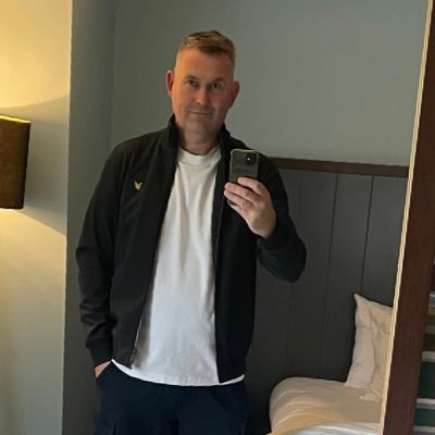 ytfc . Narcissist survivor . Dragged up by the best people ever. Living the dream every fucking day ❤️