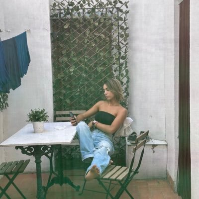 elenacatalann's profile picture. 